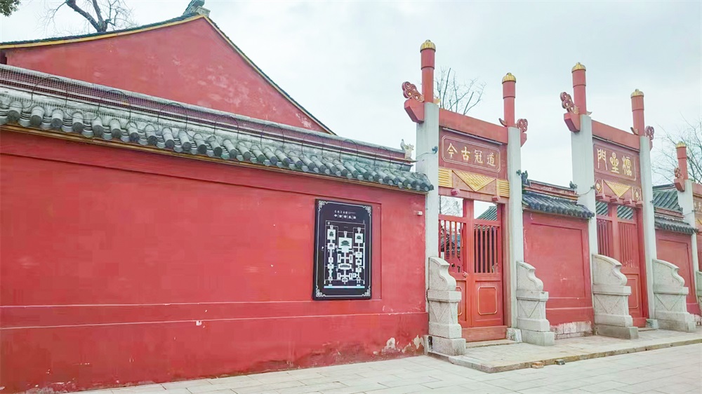 艾禮安——四季更替，步履不停