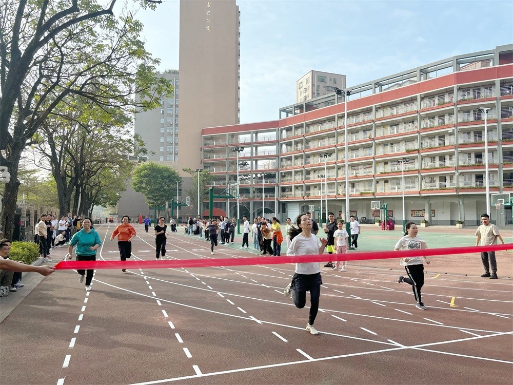 全力以赴，奮勇爭(zhēng)先——艾禮安第十四屆運(yùn)動(dòng)會(huì)圓滿落幕