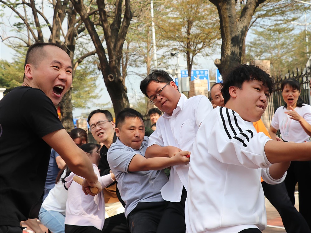 全力以赴，奮勇爭(zhēng)先——艾禮安第十四屆運(yùn)動(dòng)會(huì)圓滿落幕