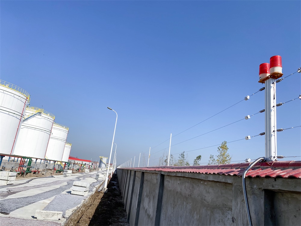 石油石化廠區(qū)周界張力電子圍欄解決方案