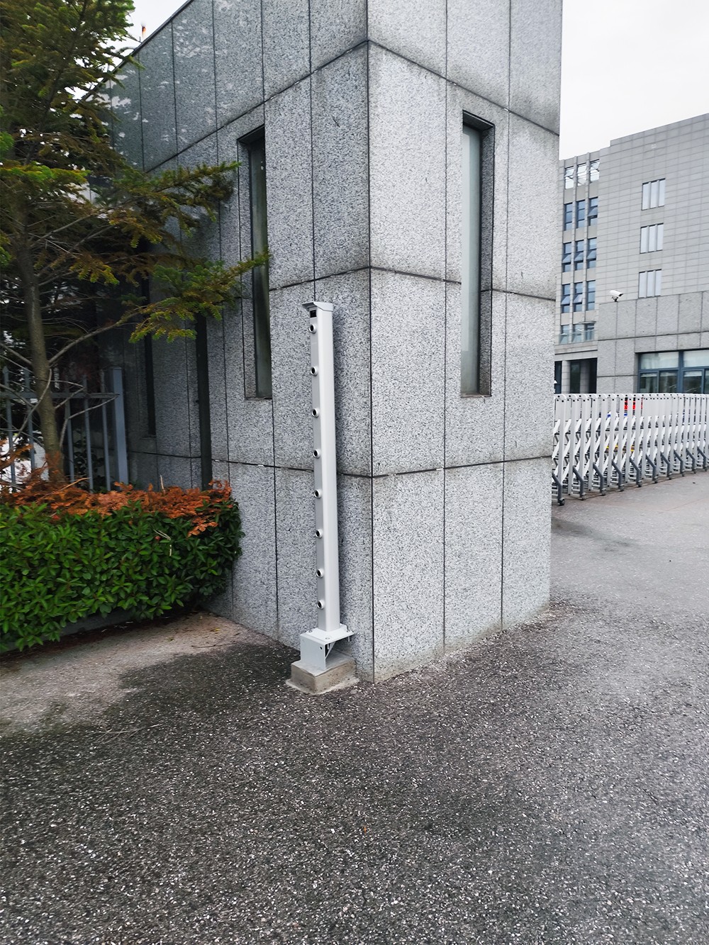 江蘇某廠區(qū)大門 | 激光對(duì)射